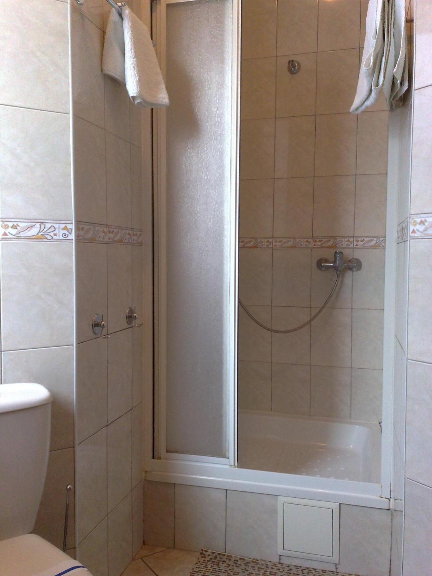 Hotel Prague Zaporizhia Esterno foto