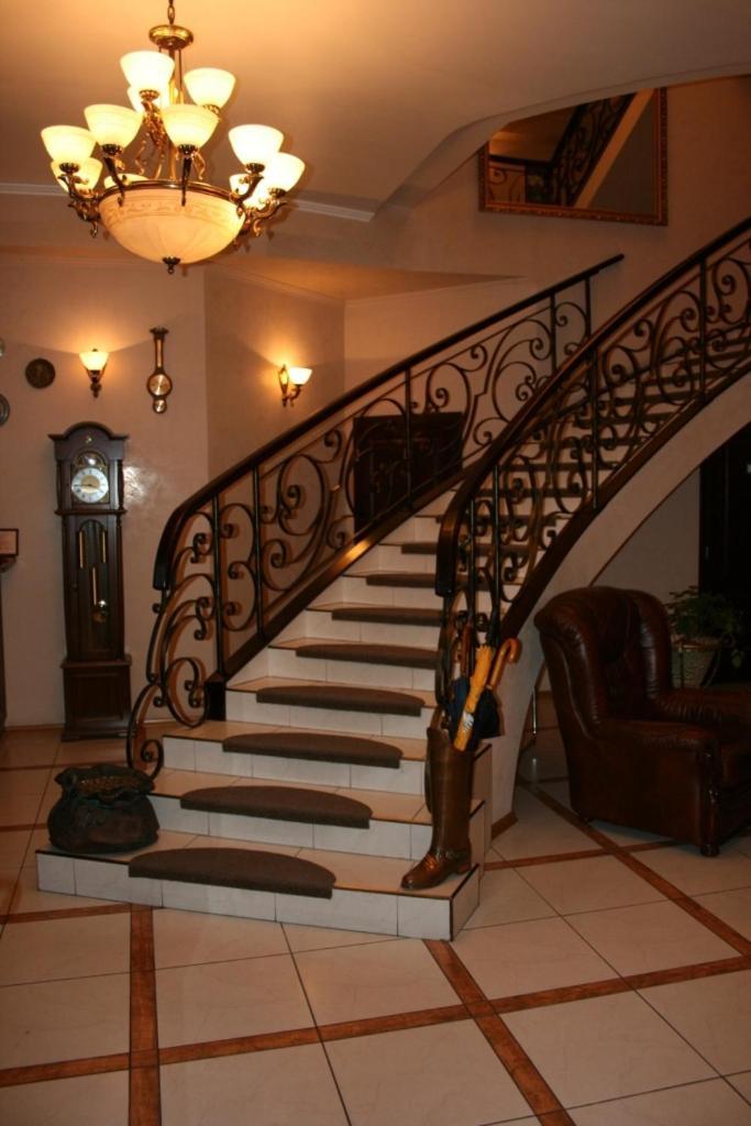 Hotel Prague Zaporizhia Esterno foto