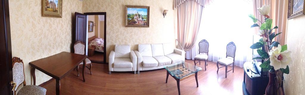 Hotel Prague Zaporizhia Esterno foto